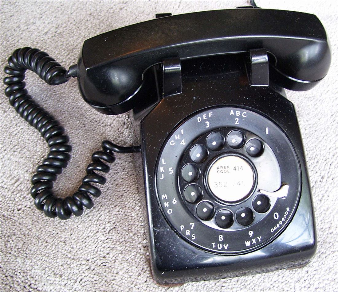 Western Electric Model 500 rotary telephone, the classic American home phone
